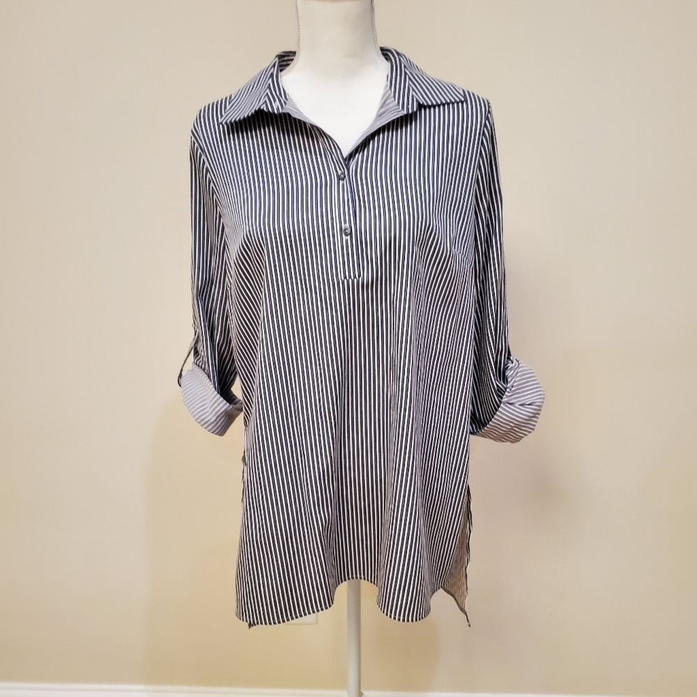 Adrianna Papell women's top. Size M